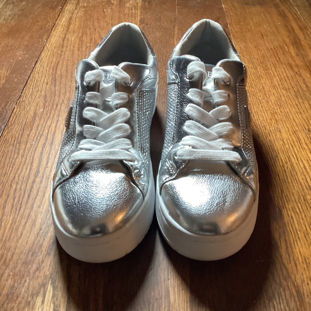 Guess Lennza Metallic Rhinestone Platform Sneakers Women 8.5 Silver Streetwear